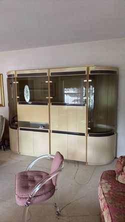 Wall unit