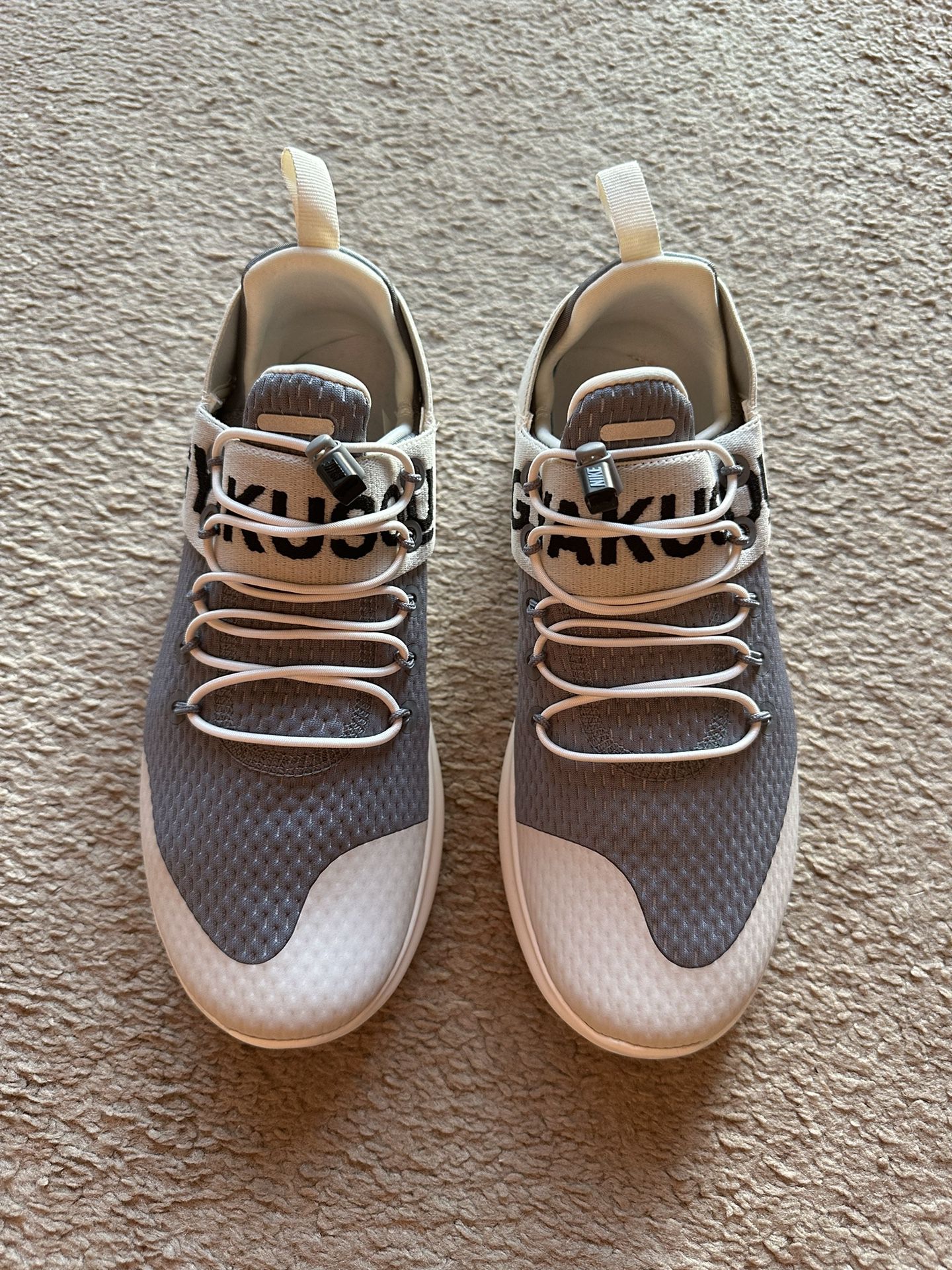Nike Runner Shoes Limited for Sale in New York, NY - OfferUp