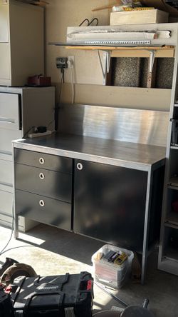 Heavy-duty stainless steel workbench / industrial cabinet