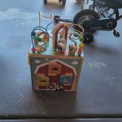 Battat Barnyard Activity Cube with 5 Multicolor Sides and Bead Maze Wooden