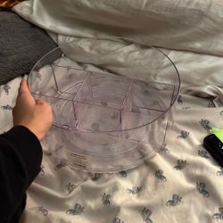 spinning makeup displayer