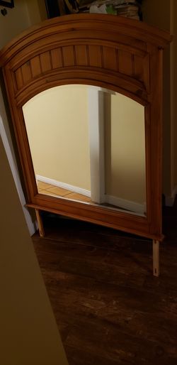 Mirror dresser