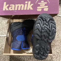 Boys New Boots Size 9 