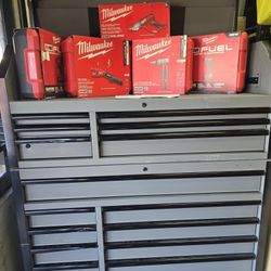 52in Husky Matte Grey Heavy Duty Steel, New, Financing Available,Minor Scuffs, Scratches OR Dings 