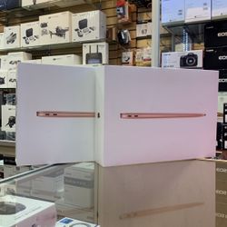 13”MacBook Air M1 8gb Ram 256ssd <<<open Box >>>