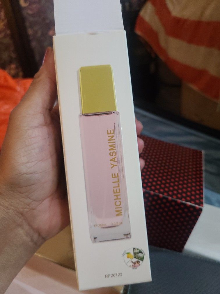 Perfume MICHELLE YASMINE for Sale in Ontario CA OfferUp