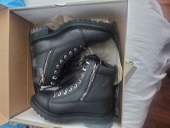 New Milwaukee leather boots size 9 ladies