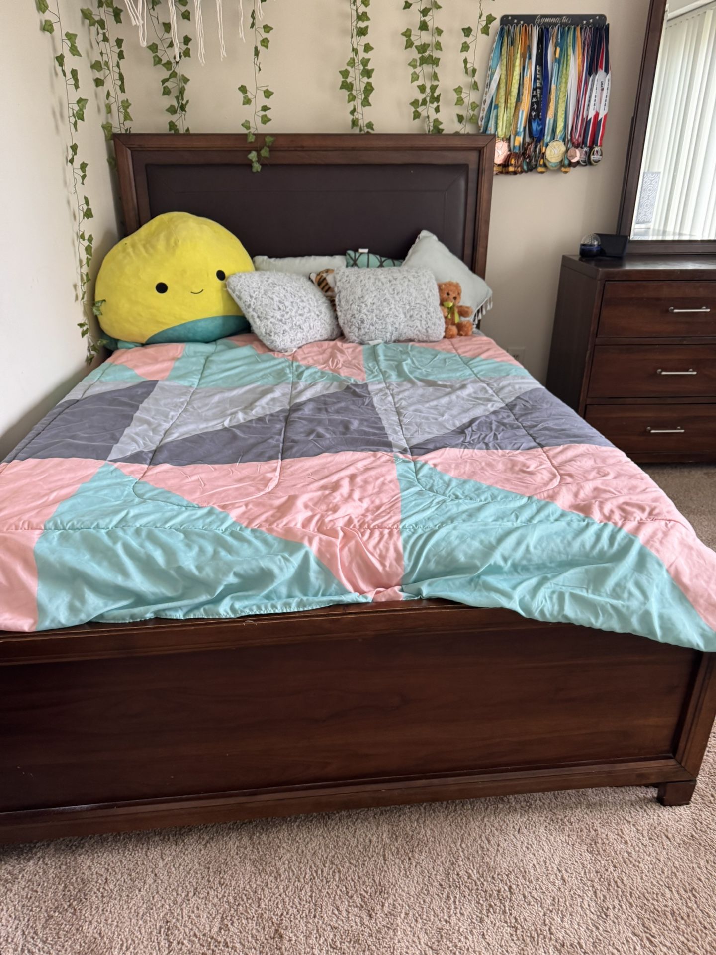 Full Size Bedroom Set For Sale