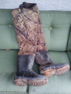 Size 9 Cabelas high waters