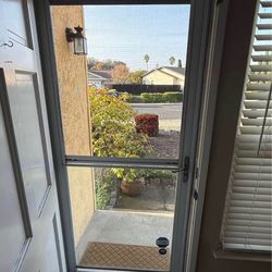Screen door
