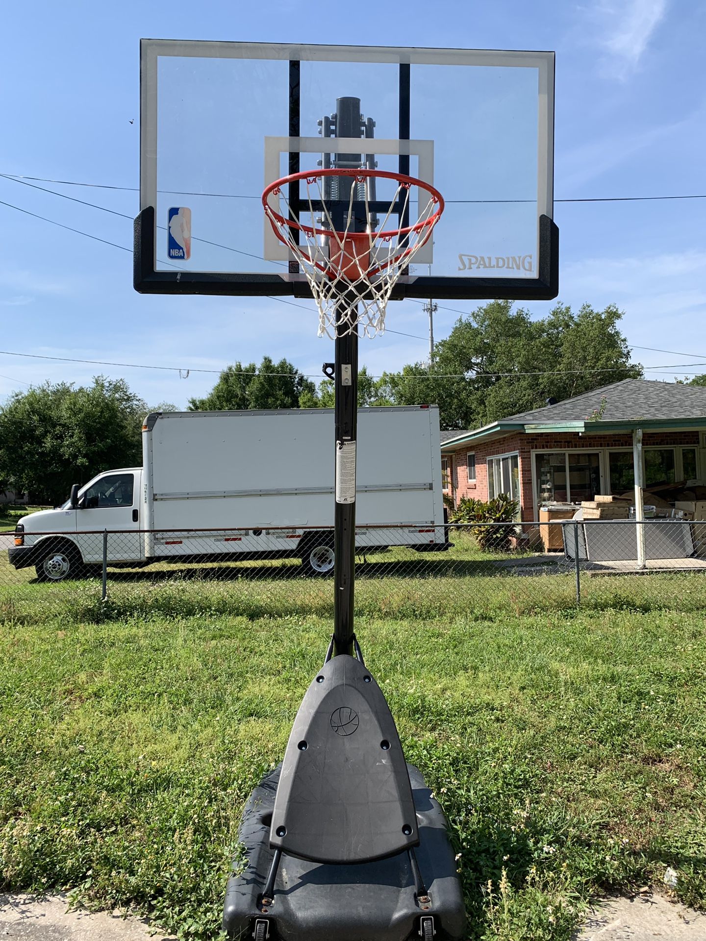 Basketball hoop