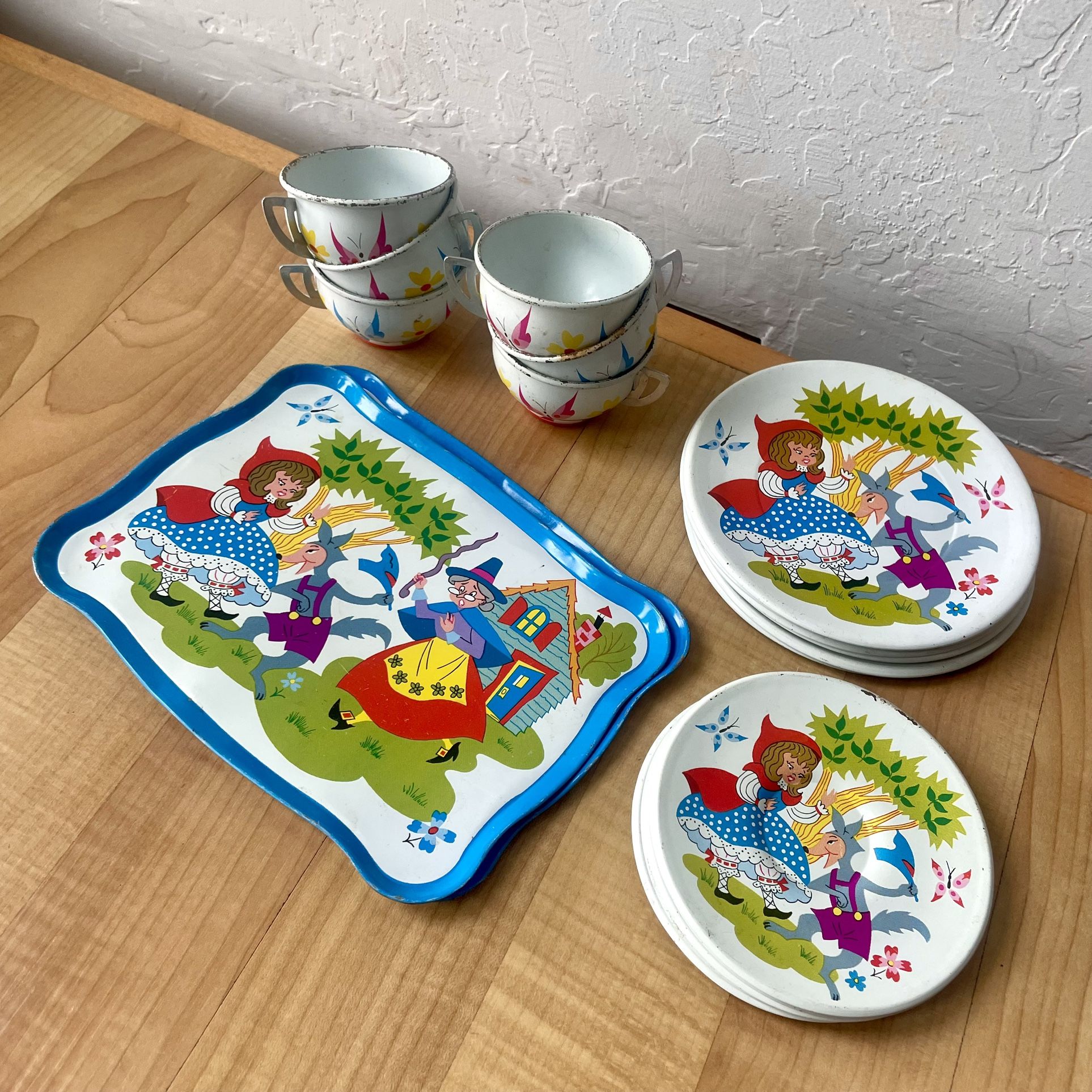 Vintage Little Red Riding Hood & Wolf Child’s Metal Tea Tray Plates Saucers Cups