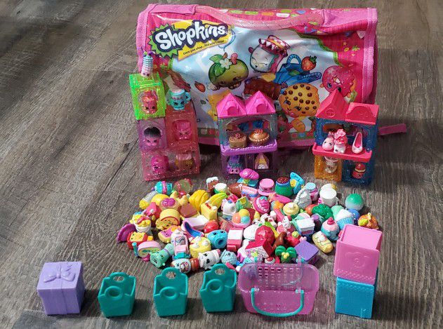 100 Shopkins, Rare, Ultra Rare, and Special Edition! Shopkins Carrier Bag included.