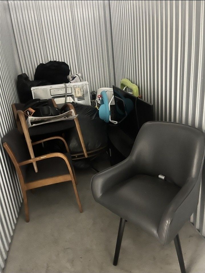 furniture, boxes, hoousehold TV