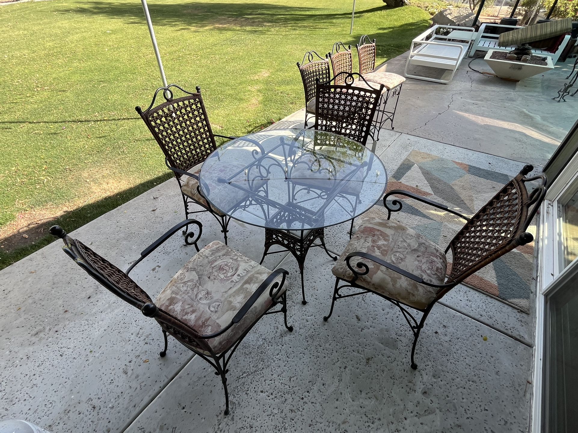 Dining Table 5 Piece And Bar Stools