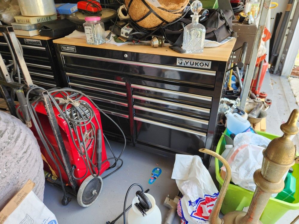 Yukon 46 Inch Metal Tool Cabinet With Wood Top