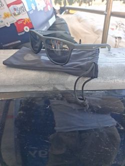 40$Nike frames