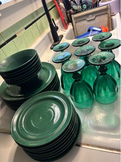Green dish set