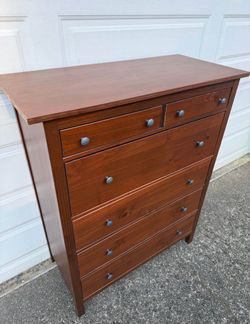 IKEA Hemnes 6 drawer dresser-DELIVERY AVAILABLE