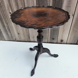 Small Wooden Side Table Vase Flowers Pictures 