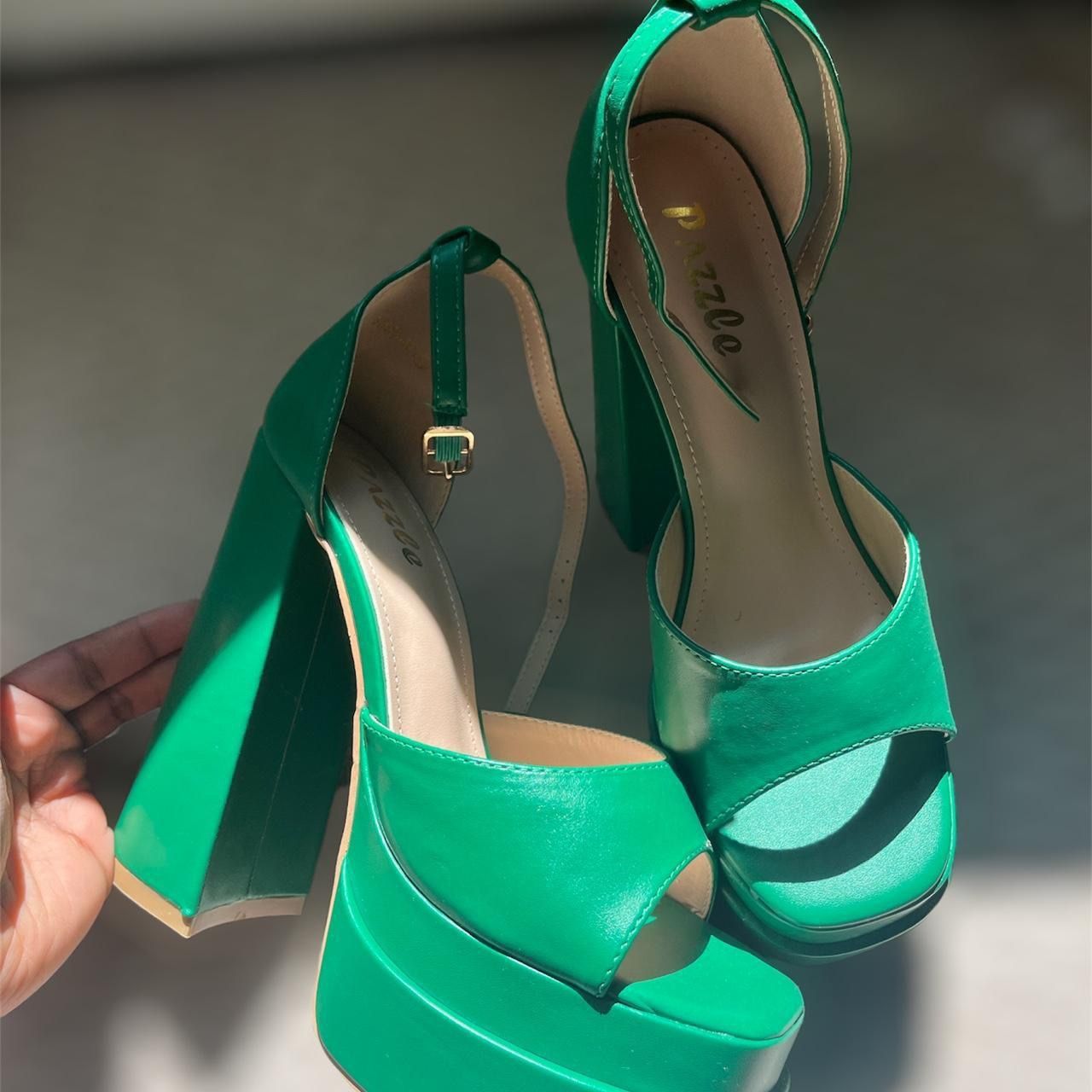 Pazzle l Green Y2K Retro Platform Heels - Size 6.5