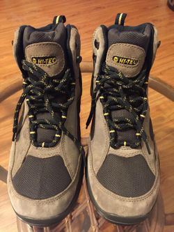 NWOT Price Negotiable-Waterproof Leather Boots