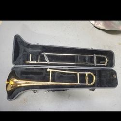 Trombone. Case Included. BEST OFFER!