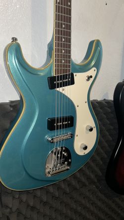 Baritone guitar