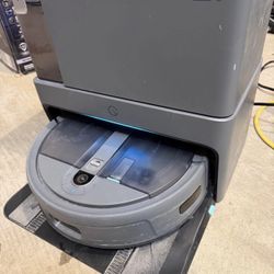 Yeedi cube By Ecovacs Robot Vacuum 