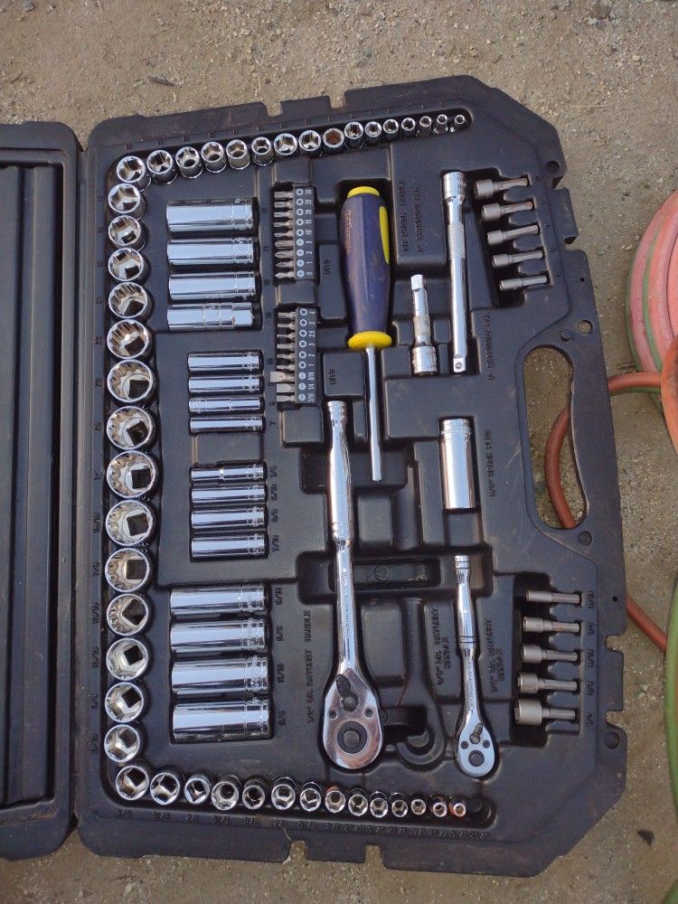 Bench Top Pro Tool Set for Sale in Hemet, CA OfferUp