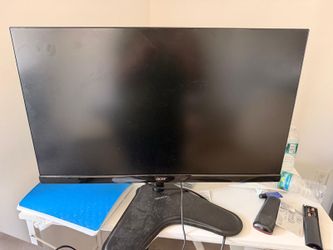 Moving sale -  Furniture, Monitors and plants - Everything Must Go