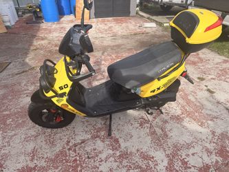2025 50 cc near brand new