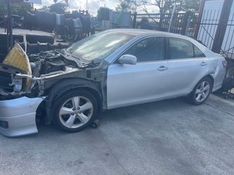 Toyota 2011 cambry parts