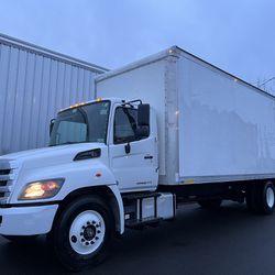 2020 Hino 268 Box Truck 26 Feet