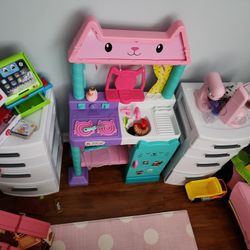 Gabby Dollhouse Cakey Cat Kitchen Set