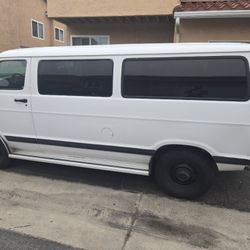 2001 Dodge Ram Wagon
