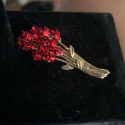 Vintage DM 97 Dozen Red Rose Bouquet Brooch 