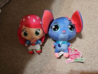 Strawberry shortcake berry in the big city plush