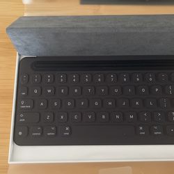 iPad Pro Smart Keyboard