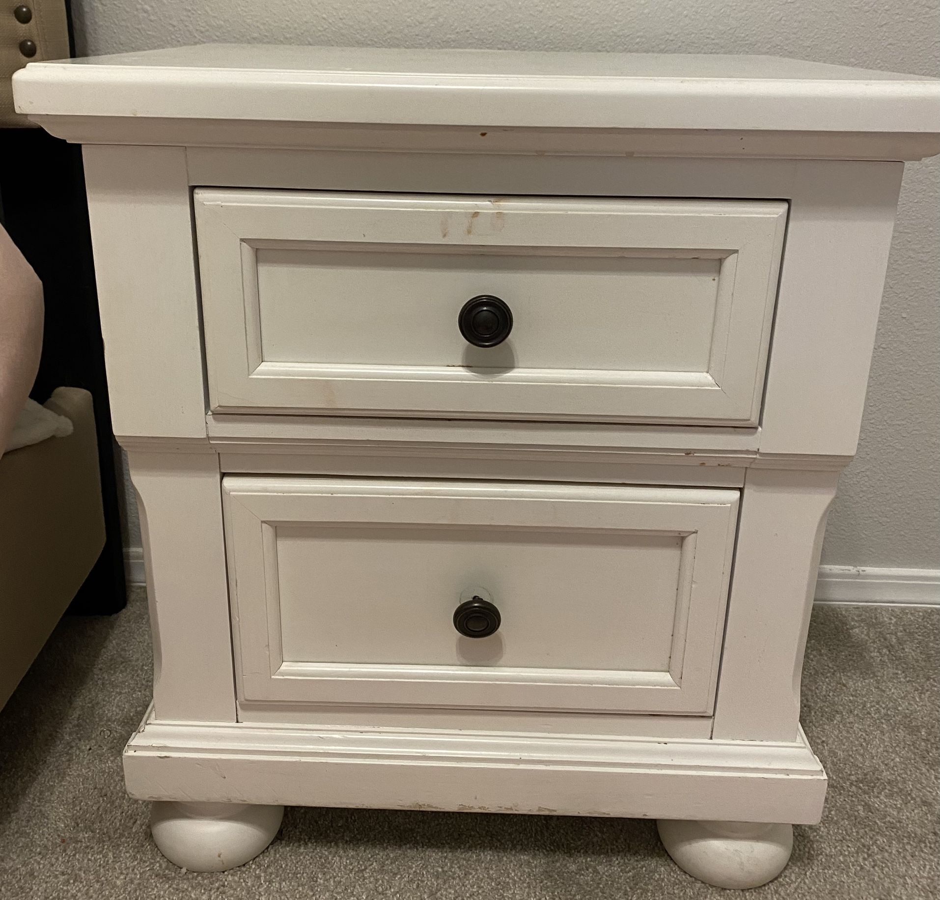 White nightstand for Sale in Clovis, CA OfferUp