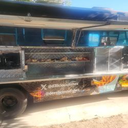 GMC P 3500 FOOD TRUCK 