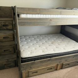 Bulk Beds And Dresser