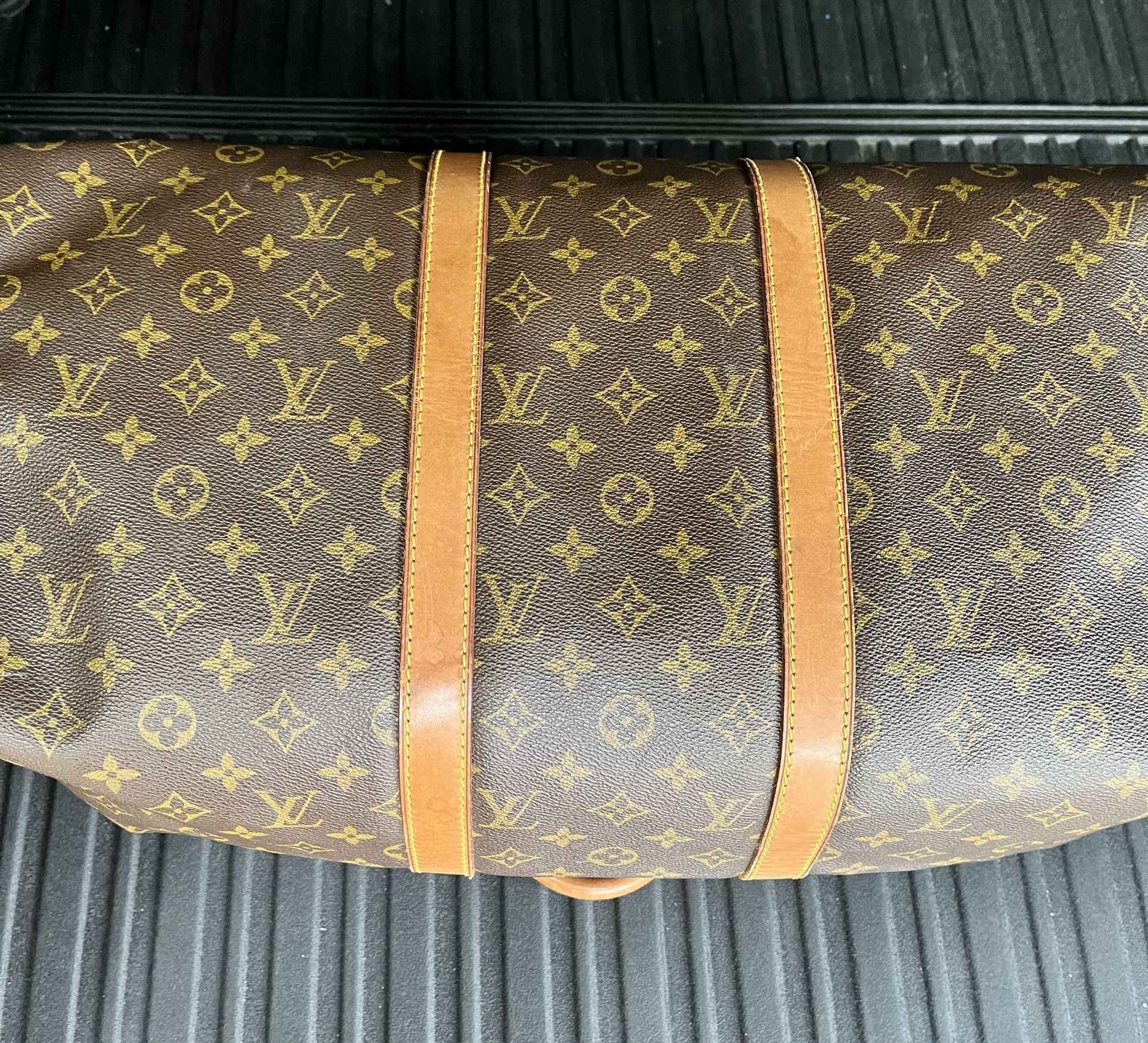 Vintage Louis Vuitton Keep all size 50 for Sale in Columbia, MD