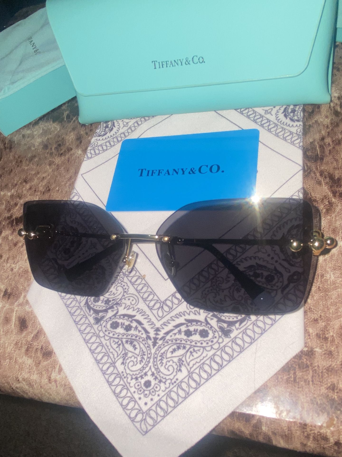 Tiffany & Co. OTF3088 6203O0 Rimless Sunglasses – Black / Gold
