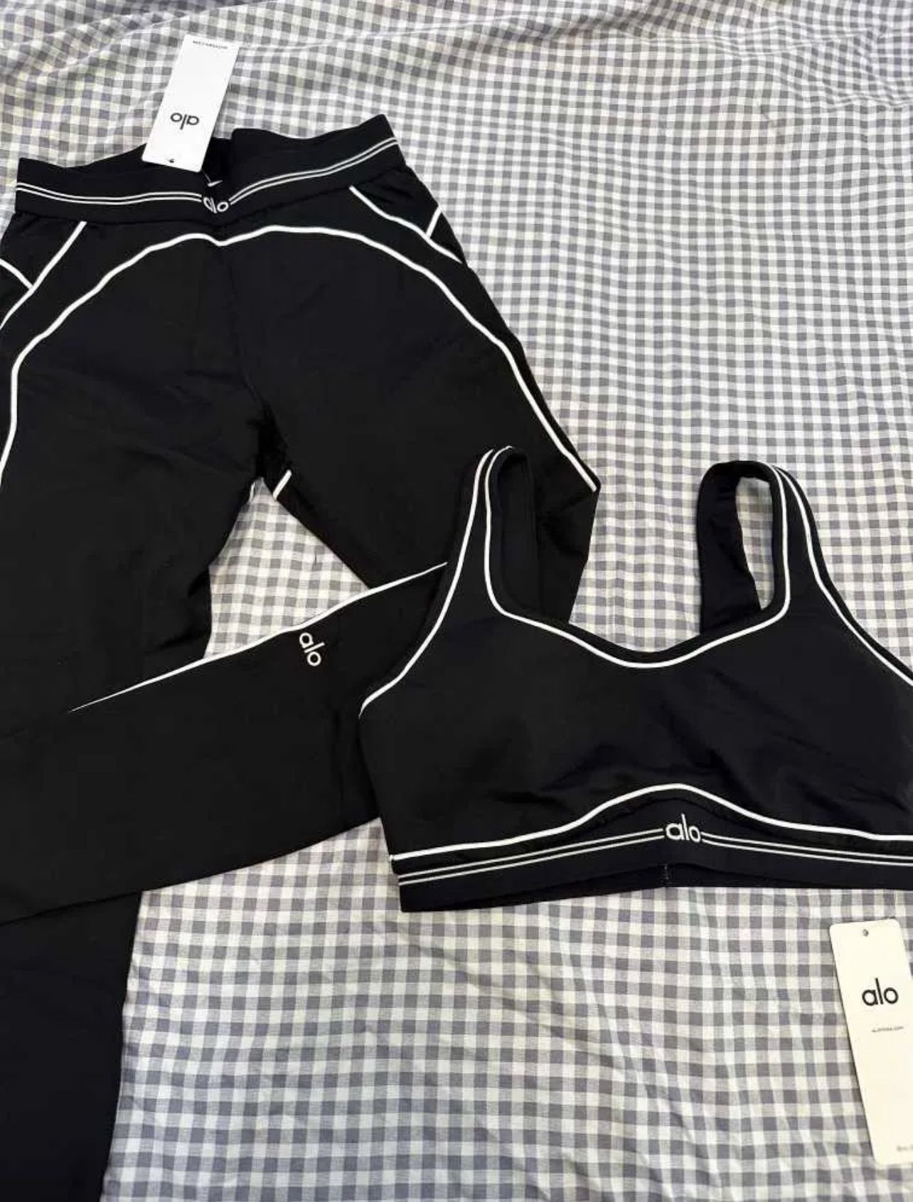 ALO 2 piece set MEDIUM