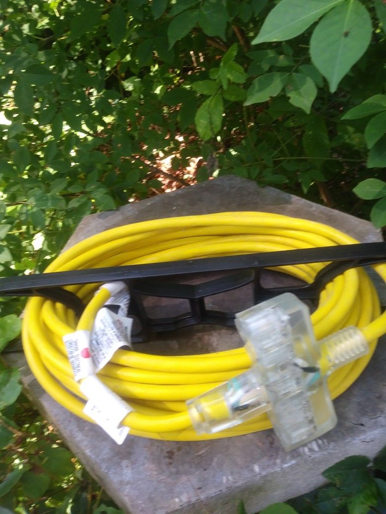 Husky Triple Tap Extension Cord
50 ft 12 gauge