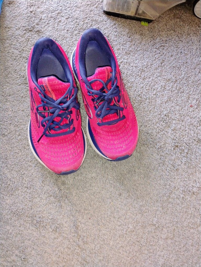Ladies 8.5. Pickup Only Cash 