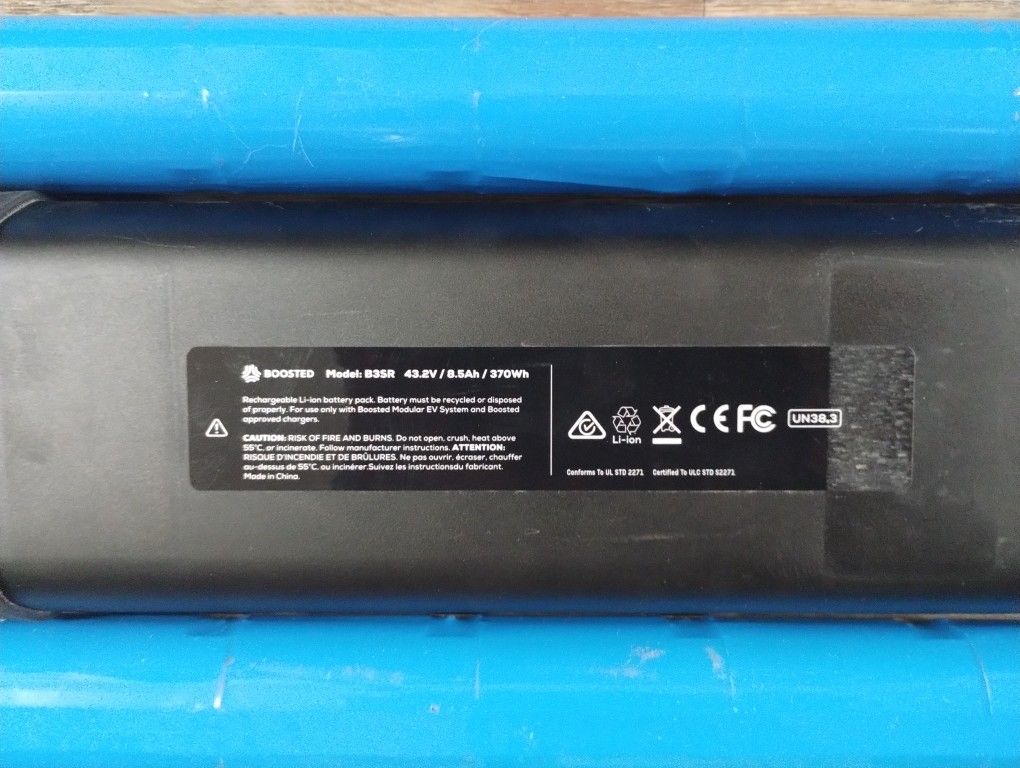 Batteries/The Black one(Boosted Rev) The blue One