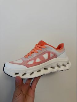 On Clouds Running shoes