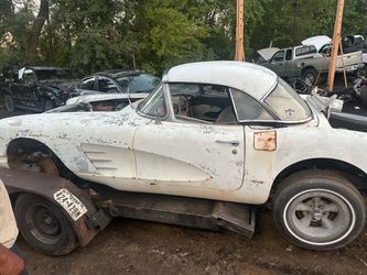 1958 corvette 4 speed original 327 This is a fixer upper. It is complete and has the engine and transmission all original; this car is located in SE